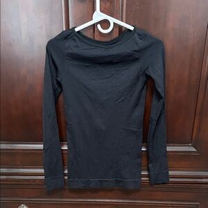 Athleta Black Long Sleeve Women's Tee